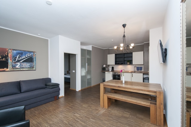 アパートメンツ イン デル ダイクシュラーサ