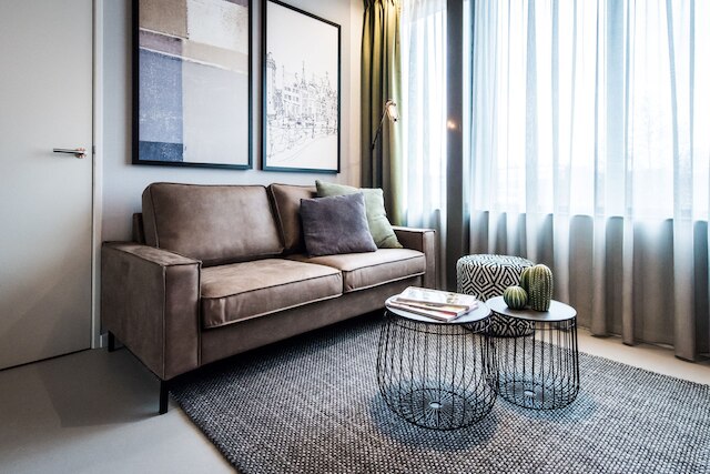 ヤイズ・アムステルダム・イースト・バイ・ヌマ