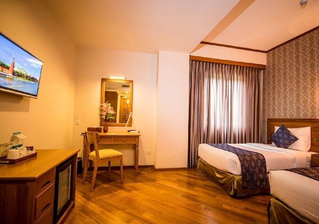 ホテル シュウェ イエ