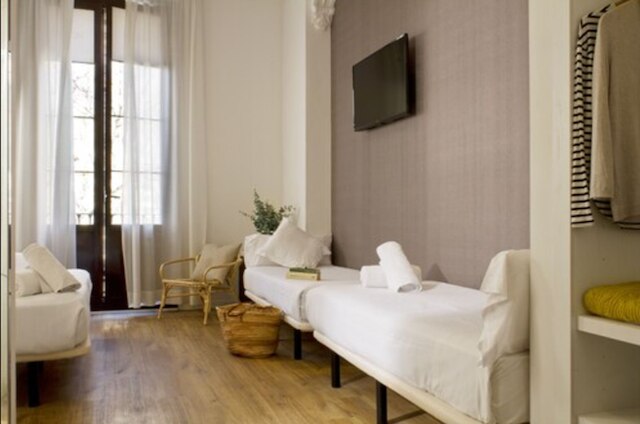 ソム ニット ボーン