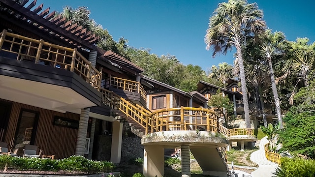 フライデーズ プエルト ガレラ