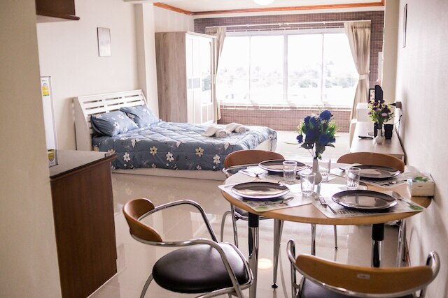 ボブズ タイ BNB's