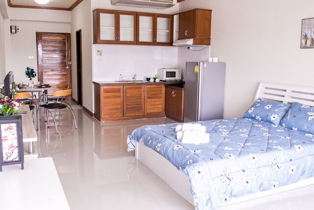 ボブズ タイ BNB's