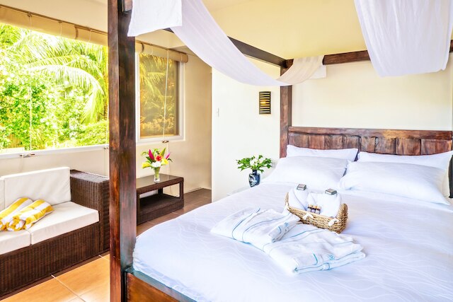 エッッジウォーター ダイブ リゾート & スパ