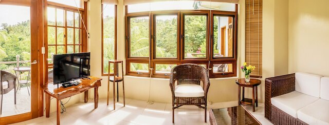 エッッジウォーター ダイブ リゾート & スパ