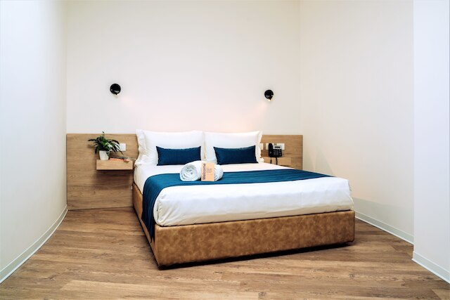 エア ルームズ ローマ エアポート バイ ハロースカイ