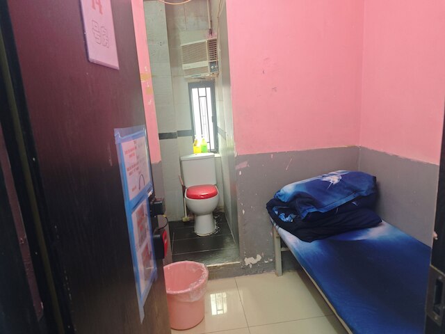 マスター イン - ホステル