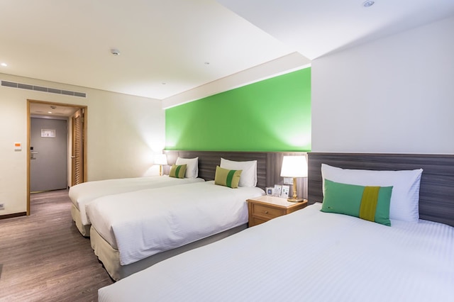 グリーン ワールド トリプルベッズ ホテル (洛碁三貝茲飯店)