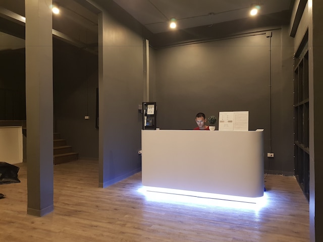 ザ コクーン ホステル