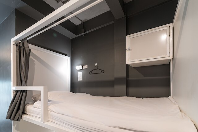 ザ コクーン ホステル