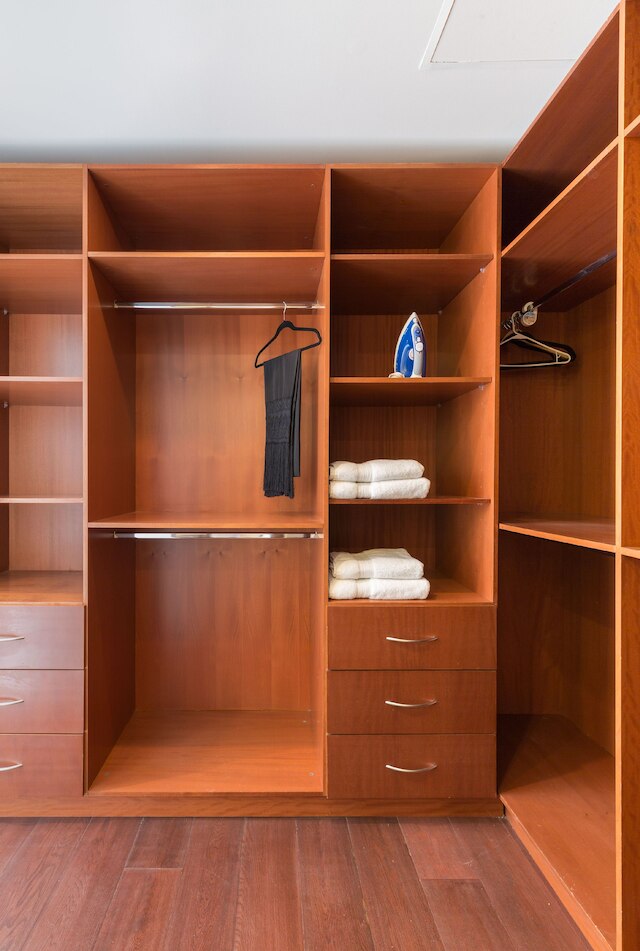 モネ塔バイザローカルウェイ