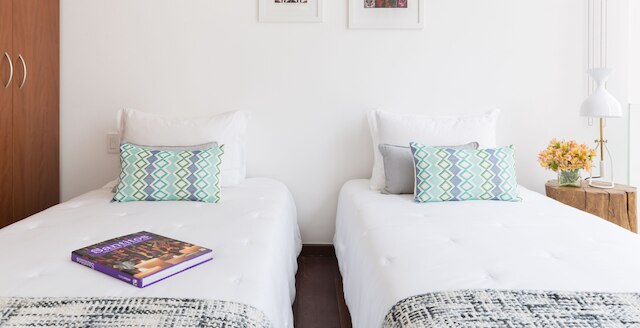 モネ塔バイザローカルウェイ