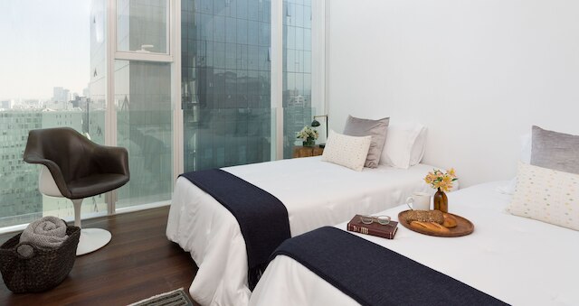 モネ塔バイザローカルウェイ