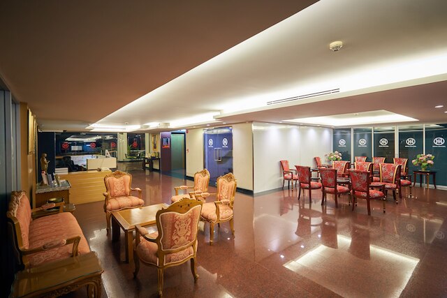 ナナ ヒソ ホテル