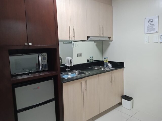 スタジオ ウィズ オーシャン ビュー アット ザ ブリーズ レジデンシズ