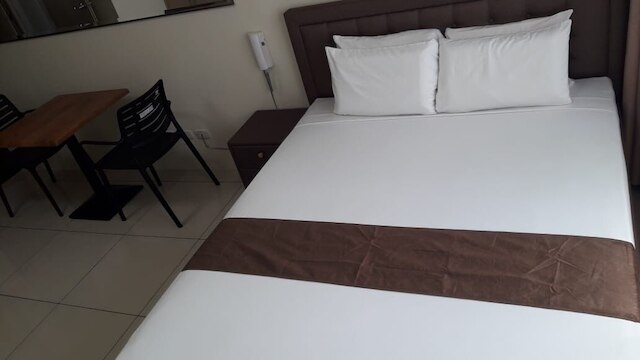 スタジオ ウィズ オーシャン ビュー アット ザ ブリーズ レジデンシズ