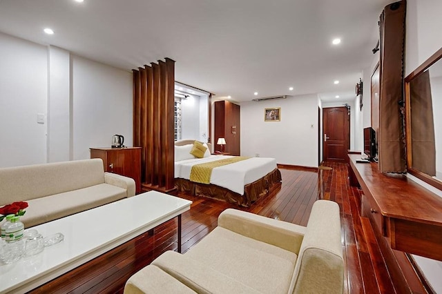 カティナル ホテル