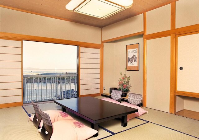 ウオミサキホテル