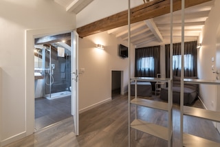 ラ ロッジャ ディラ ルナ