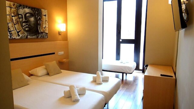 ホスタル リブ ナチュラ バルセロナ