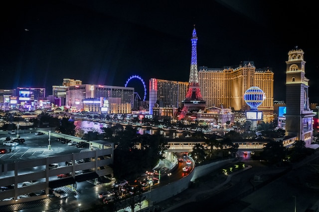 ストリップビュースイーツ アット ジョッキー クラブ