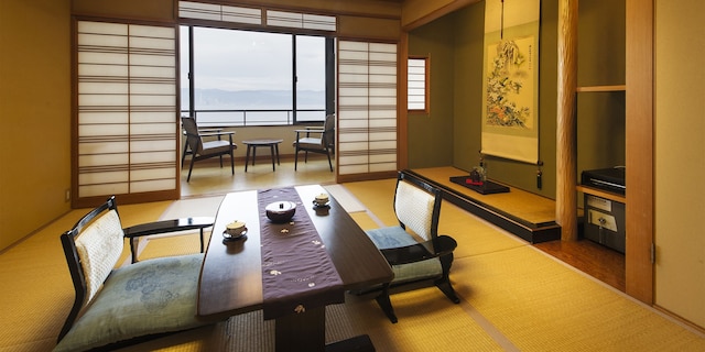 和歌浦温泉 萬波