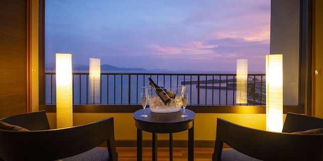 和歌浦温泉 萬波