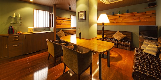 和歌浦温泉 萬波