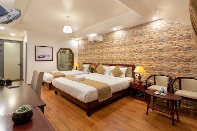 フレーム フラワーズ ホームステイ