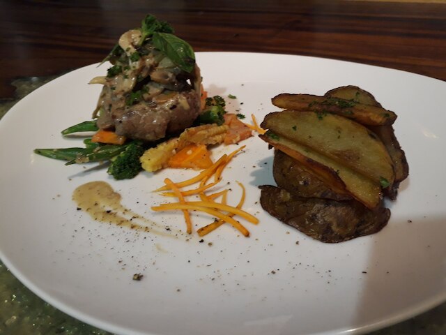 ザ マニプラ ラグジュアリー エステート & スパ 730SQM リビング エリア 20M インフィニティ プール