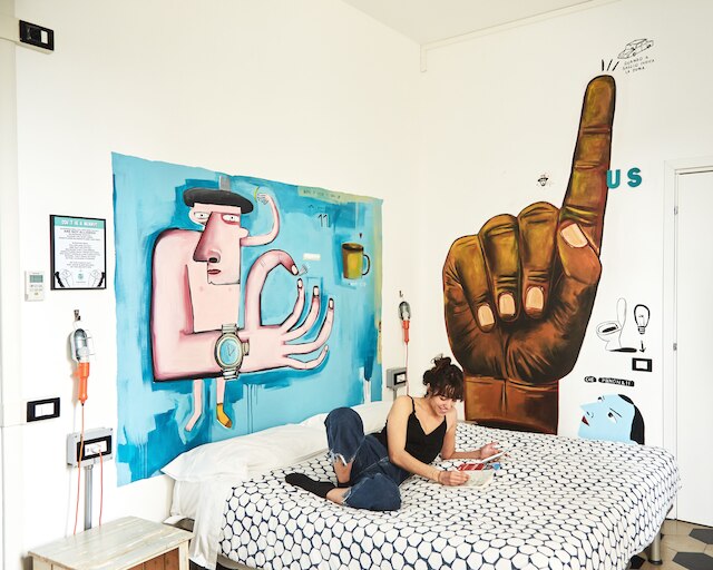 マダマ ホステル & ビストロ