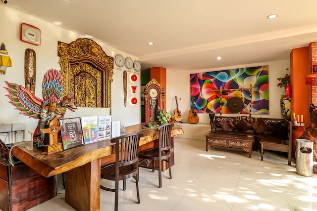 OYO 1666 グランド プジャワン ホテル ニア クタ ビーチ