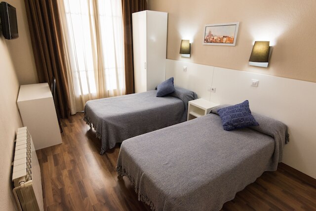 ホスタル レセップス