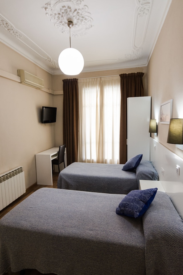 ホスタル レセップス