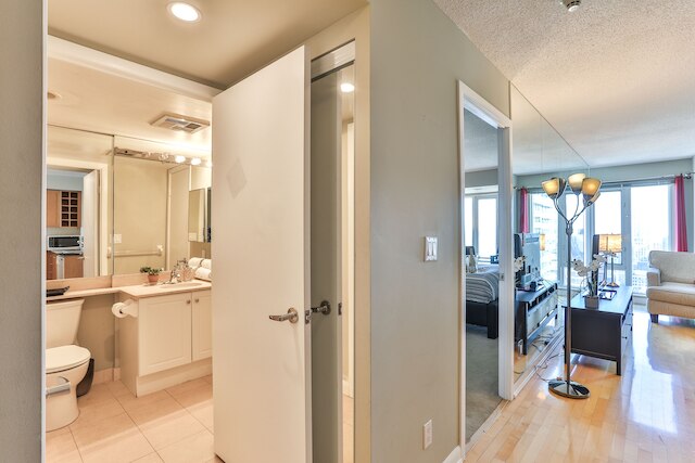 エグゼクティブ ハイ ライズ スイート