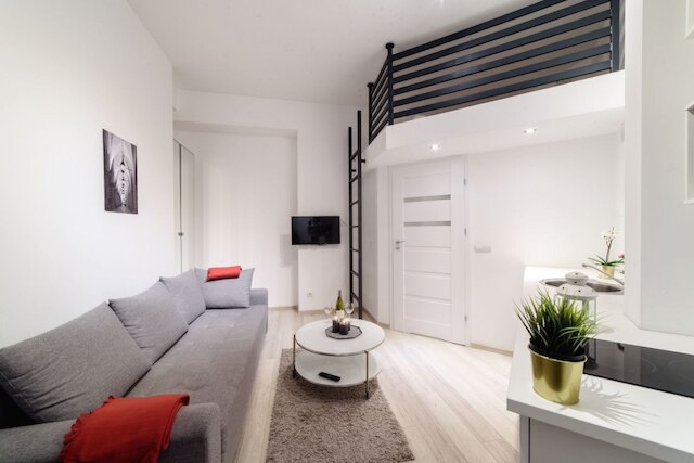 2 ナイツ アパートメンツ