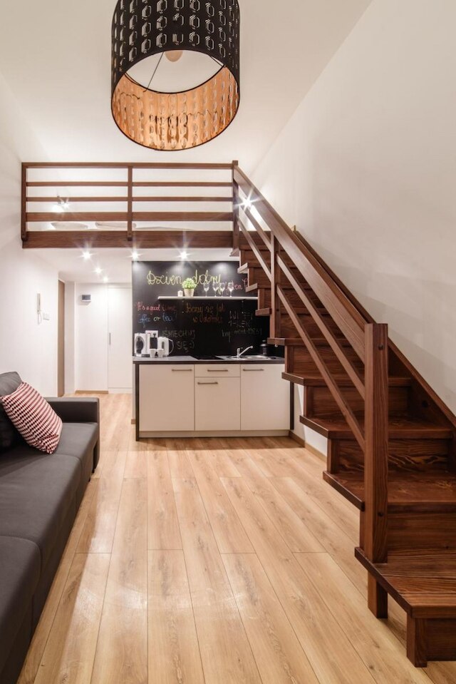 2 ナイツ アパートメンツ