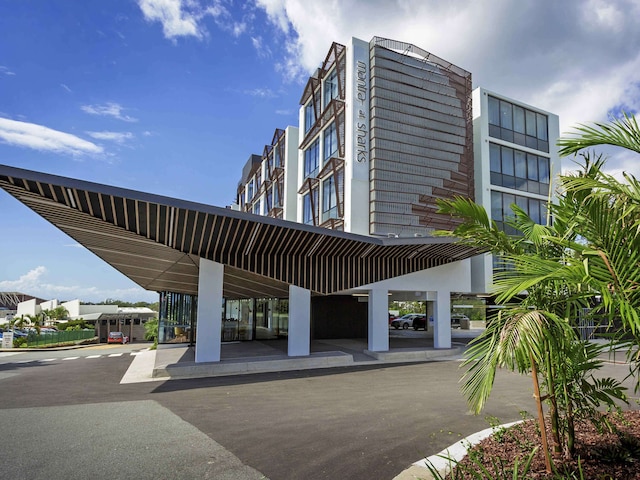 マントラ アット シャークス