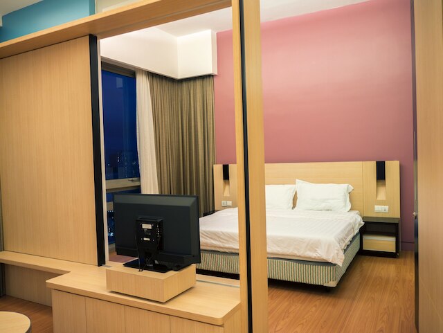 ウォーレス P ステイケーション