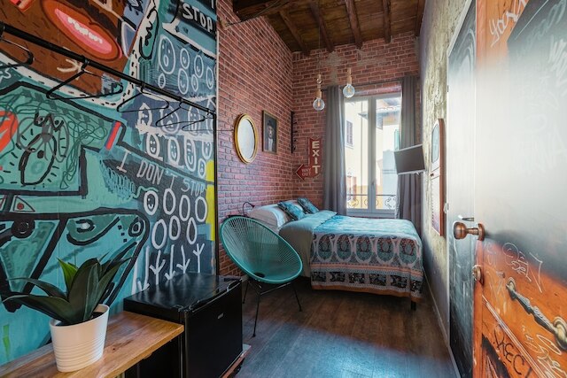 コード ルームズ