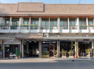 ザ オールド シティ ウォール  イン