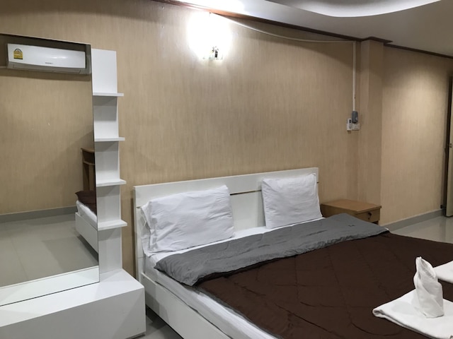 プレジデント アパートメント