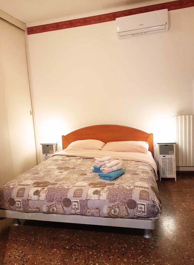 ボローニャ中心部にある広々とした美しい 60 ㎡ のアパートメント