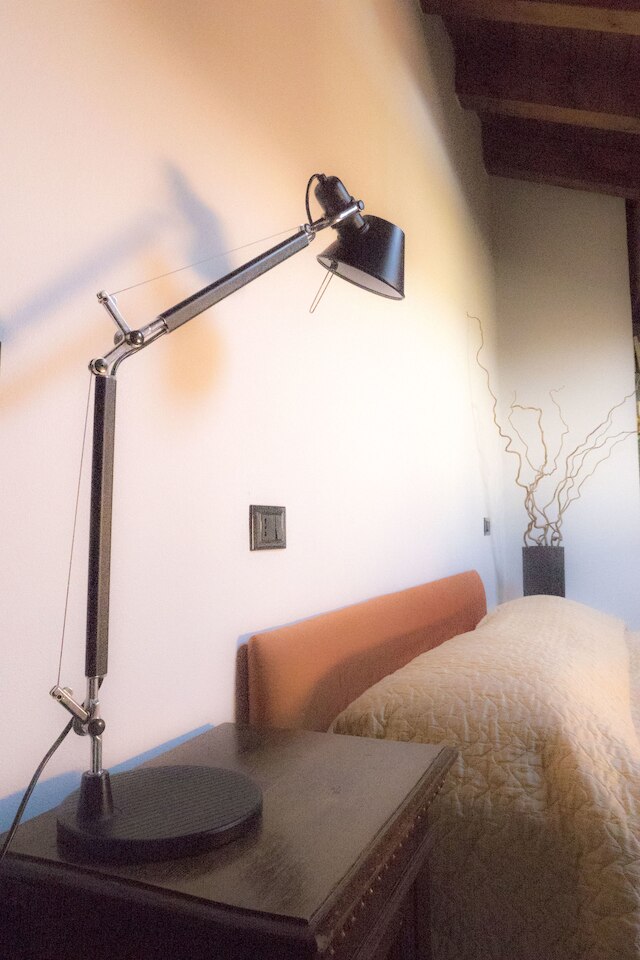 2 階にある広く快適なアパートメント