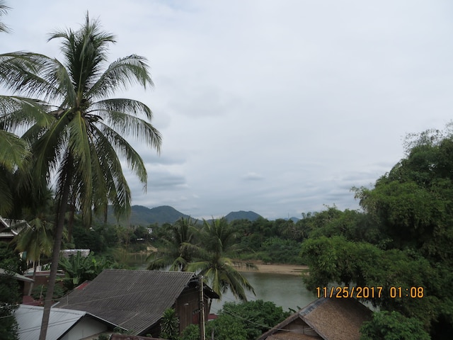 ヴィラ ナムカーン リバー