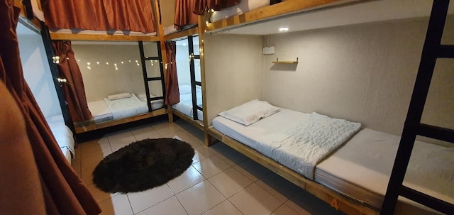 エスケープ バックパッカーズ KK