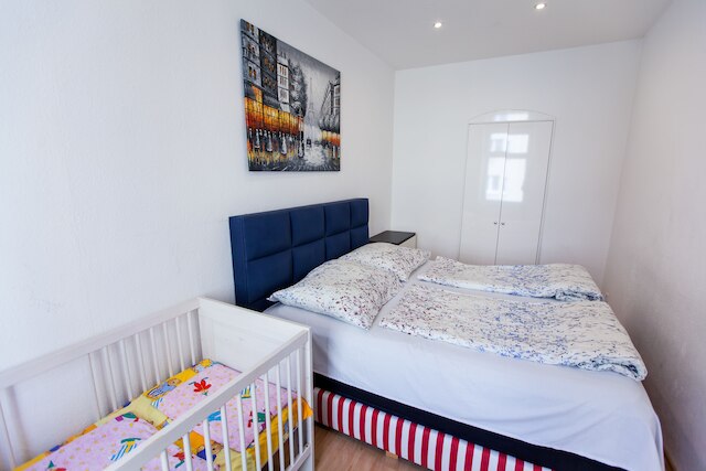 セントラル アパート 1 ミニッツ トゥー メトロ アンド ガレージ