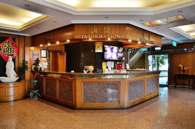 ファミリー ホテル - リンセン