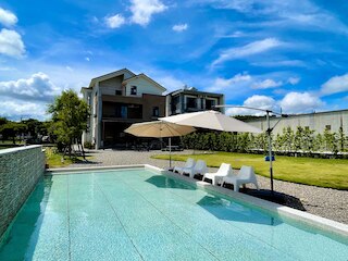 アノン ホワイト ハウス