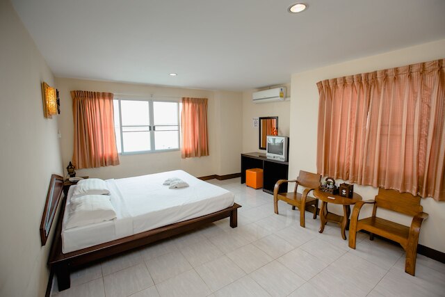 メイ アイ イン